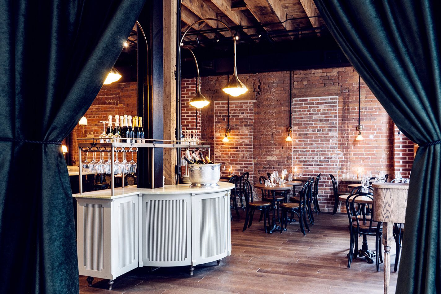 Lapinou's green-veined marble bar and candlelit dining room